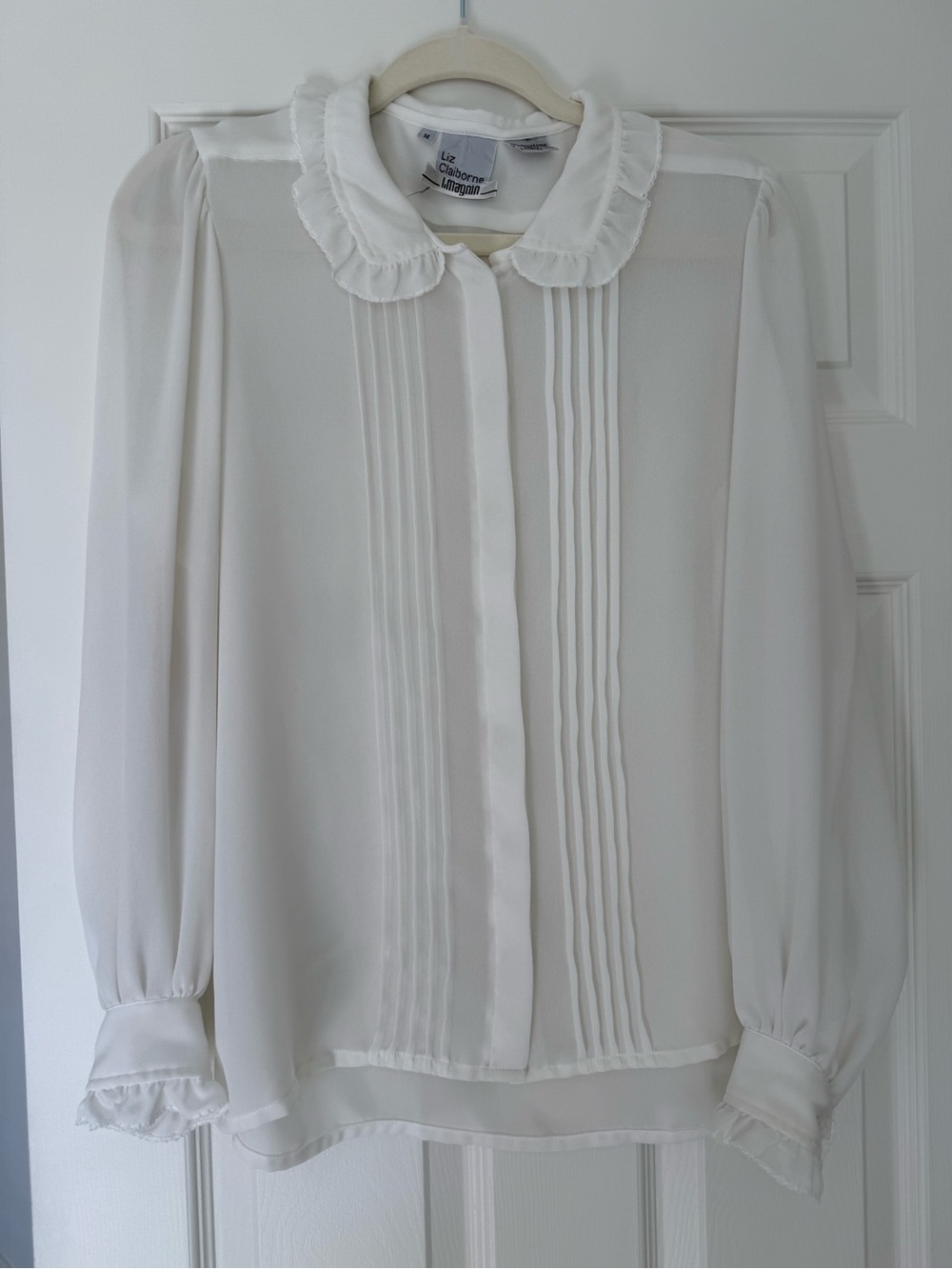 Liz Claiborne White Ruffled Collar Pleated Front Blouse